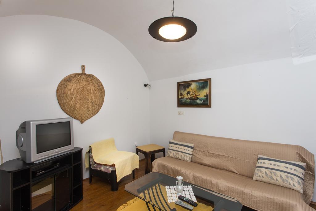 Pejton Apartment *